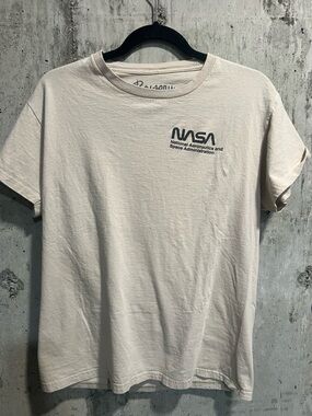 NASA Short-Sleeve Crewneck T-Shirt in Light Beige